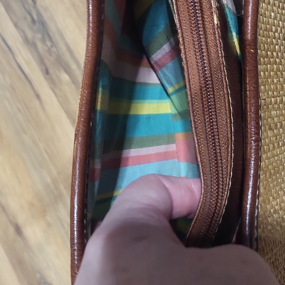 FOSSIL 75062 Woven Tan & Brown Key Shoulder Bag - Picture 13 of 16
